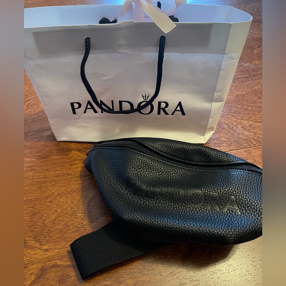 Pandora belt bag